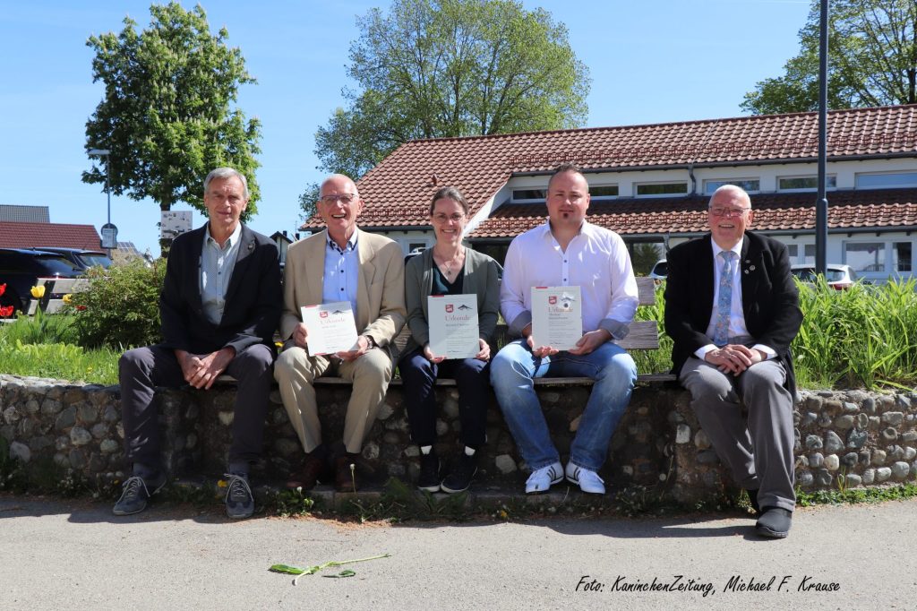 JHV Württemberg-Hohenzollern 2025 in Alfdorf: Die neuen Träger der silbernen bzw. goldenen Ehrennadel.