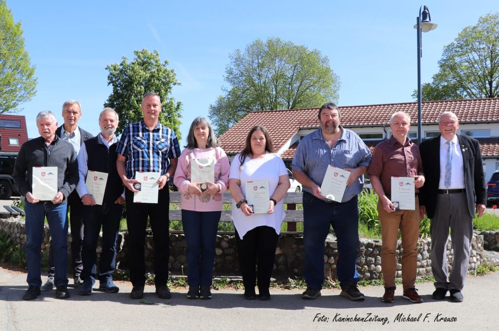 JHV Württemberg-Hohenzollern 2025 in Alfdorf: Die neuen Träger der Verdienstmedaille.