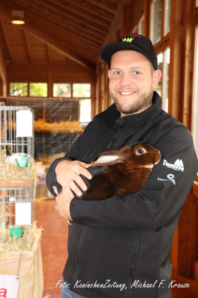 Sascha Schlegel mit 0,1 Castor-Rexe.